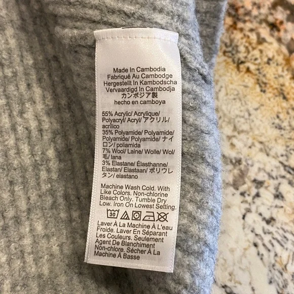 J. CREW Extra Soft Oversized Sweater - Picture 10 of 11